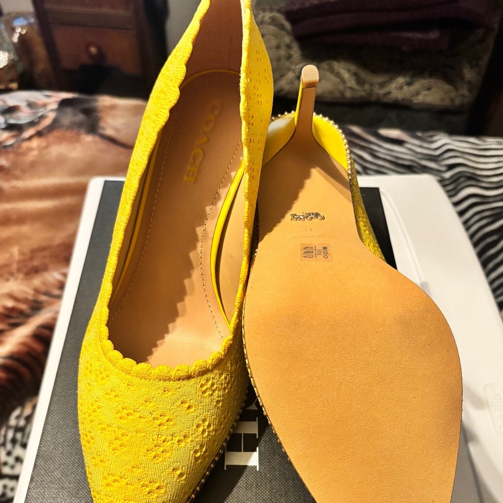 Coach Waverly Knit Pump - Picture 3 of 4